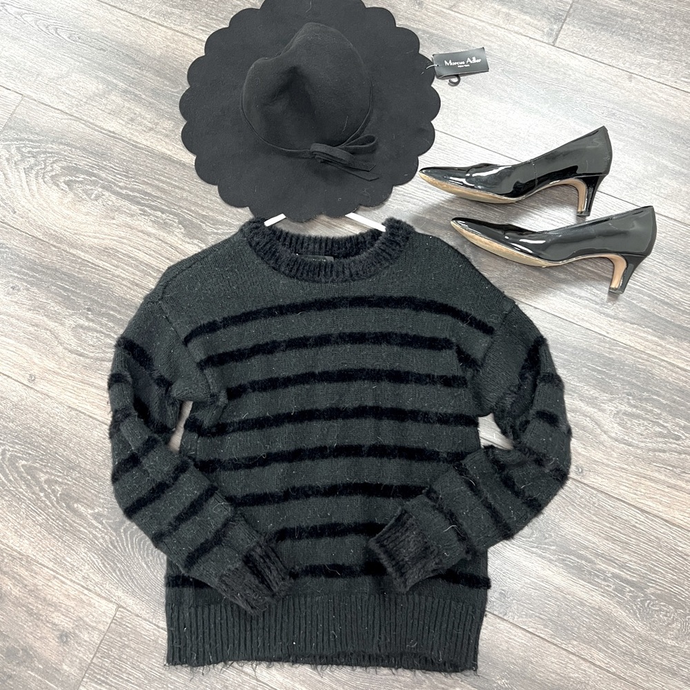 Ann Taylor sweater women’s size XS black fancy professional classy work